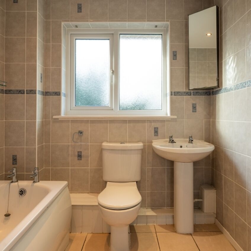 Waterside Close, Rogerstone. For sale with Clarke & Partners estate agent.